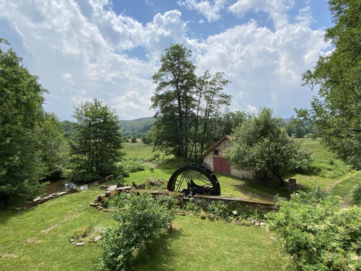 Le Moulin De Razou Bed and Breakfast Brassy Buitenkant foto